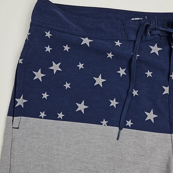 Travis Mathew USA Stars Stripes Swim Board Shorts MINOR FLAWS | Men's 42 - Picture 15 of 16